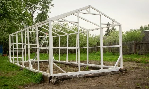 Construire une serre de jardin - OmniserVici