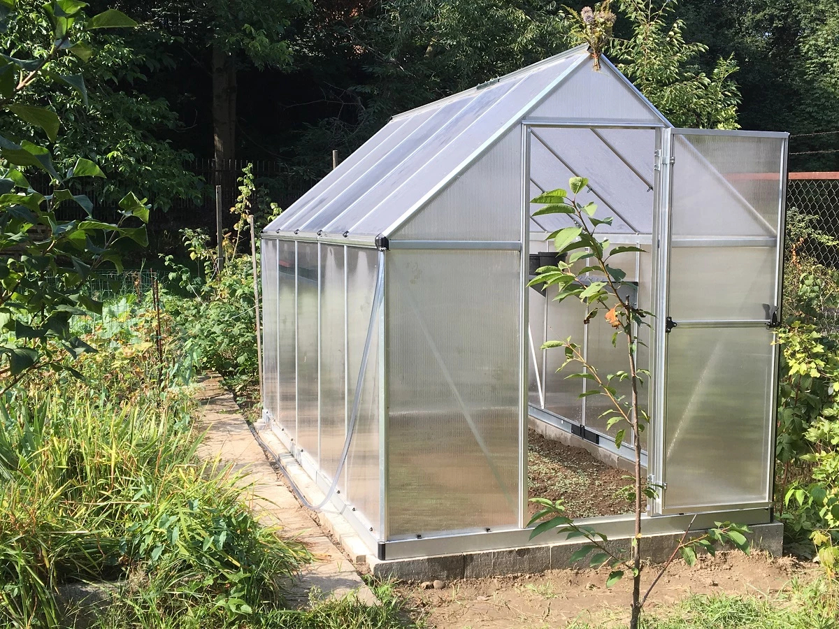 Creer une serre de jardin - OmniserVici