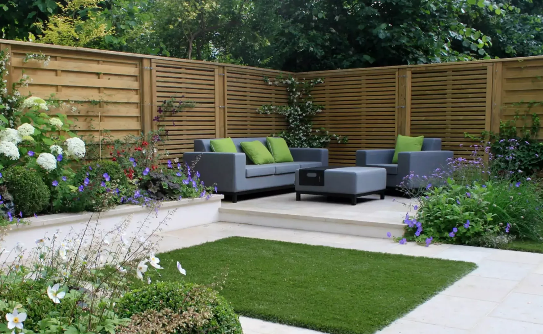 Pose de cloture en bois  - OMNISERVICI