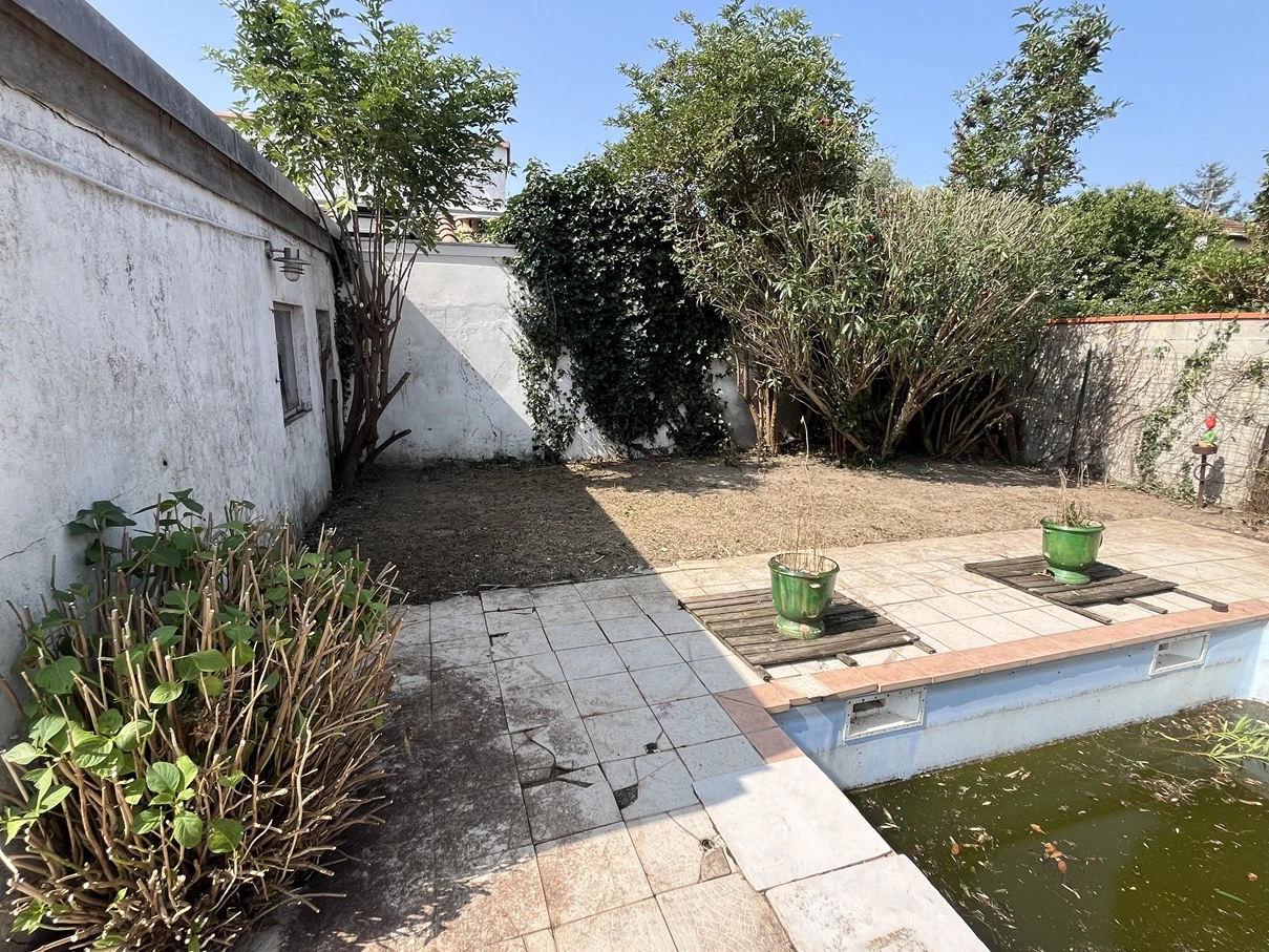 Après remise au propre d'un jardin à Toulouse